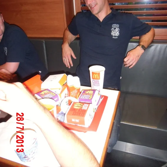 20130728_hochwasserhelfermcdonalds_6.jpg